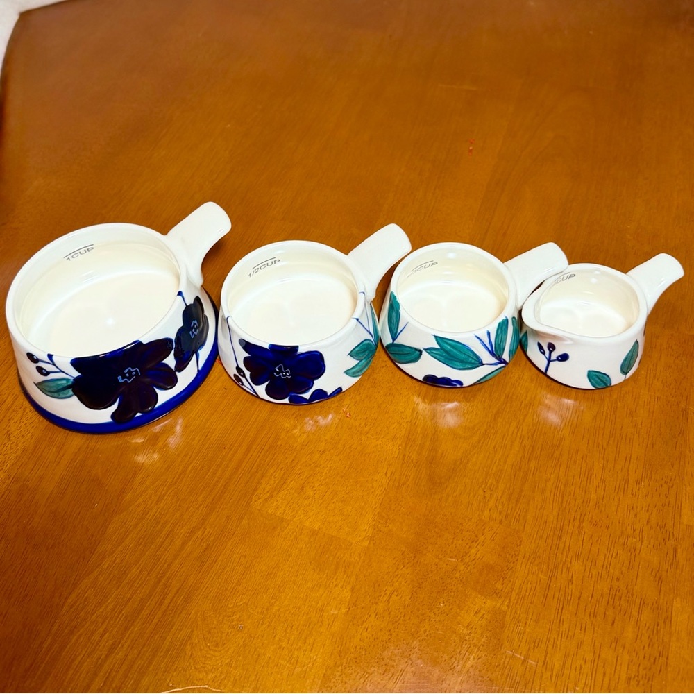 🌟 4pc Hand Painted Stackable Ceramic Measuring Cups - Picture 4 of 8